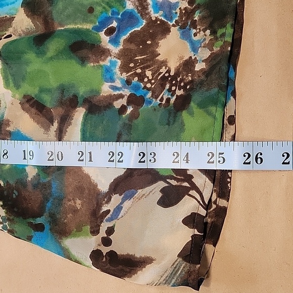 a.n.a. Size M Semi-sheer Ruffle Sleeve Blouse, 1/2 Button Front, Gorgeous! - Picture 9 of 12